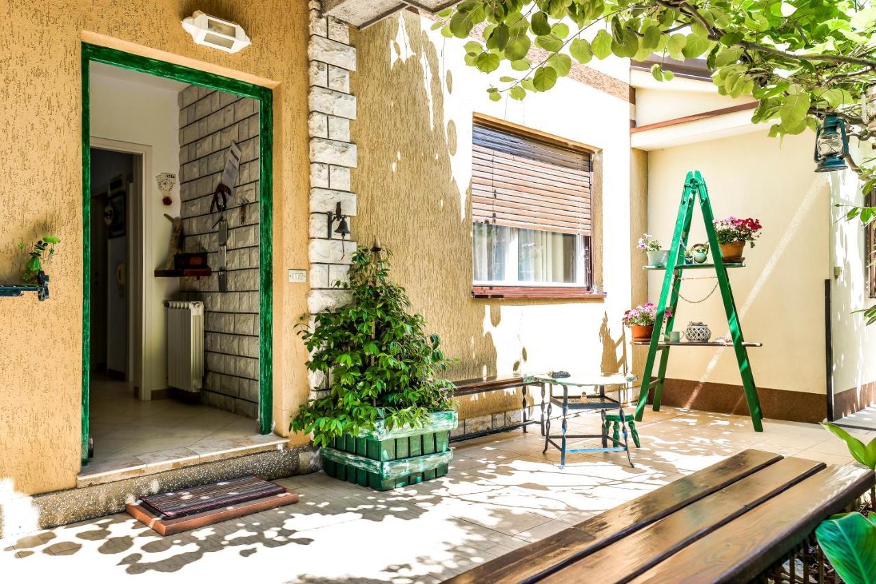 Apartment Dora أوماغ المظهر الخارجي الصورة