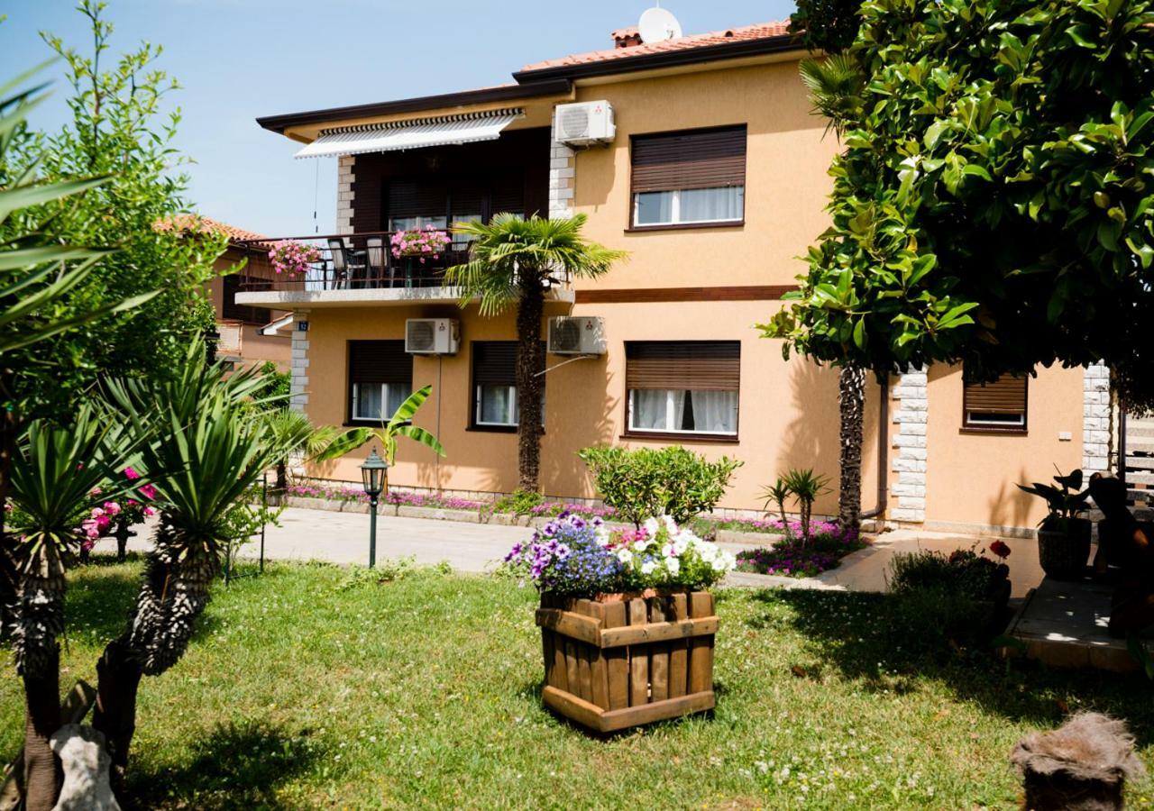 Apartment Dora أوماغ المظهر الخارجي الصورة